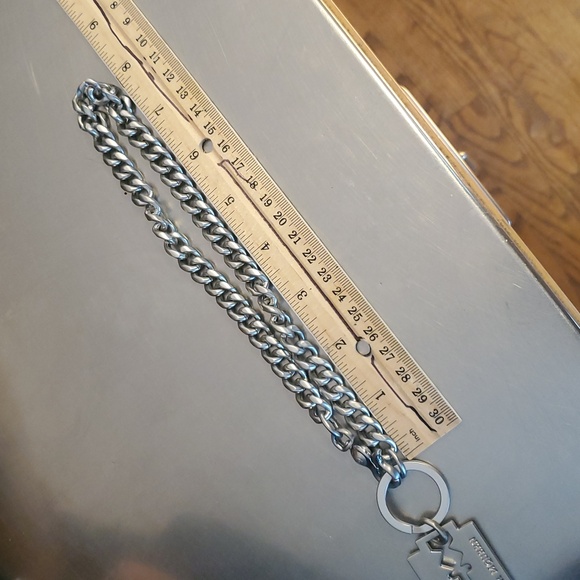 Alexander McQueen - Picture 6 of 9